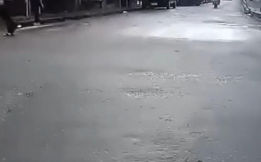 Alagamentos no Centro de Palmeira levantam preocupações sobre a gestão dos bueiros da cidade