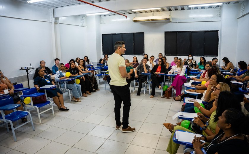 Semed, Fundepes e Ufal promovem curso de gestão escolar para professores efetivos