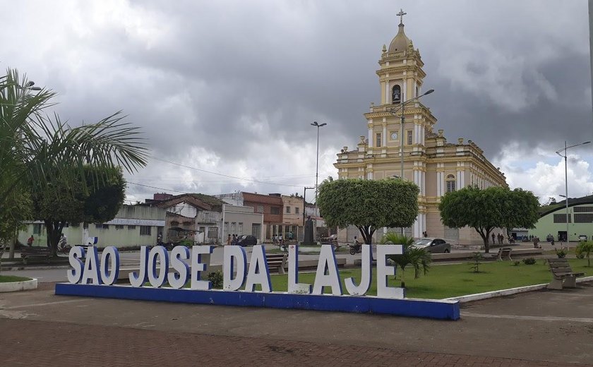 Agentes da PC procuram acusado de matar mulher a golpes de faca peixeira, em São José da Laje