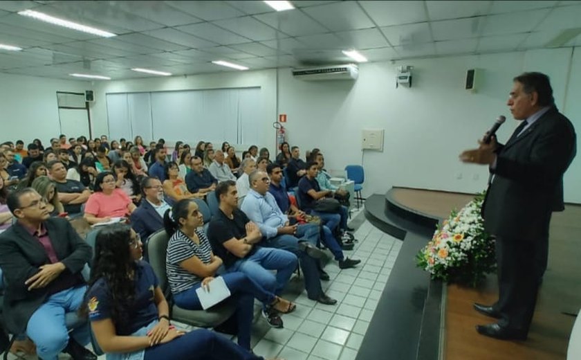 Contadores lotam 'Bate-Papo com a Receita' em Arapiraca