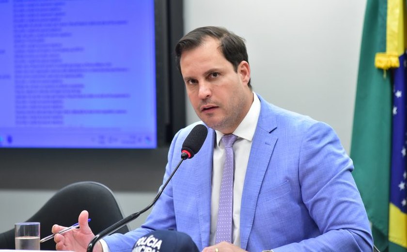 Comissão aprova projeto que proíbe condenados por tráfico em conselhos de políticas sobre drogas