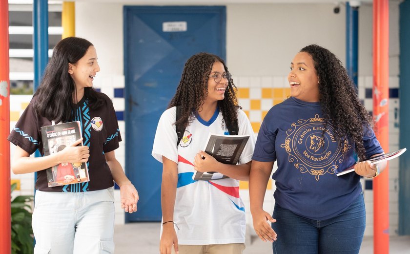 Mais de 175 mil estudantes da Rede Estadual voltam às aulas nesta terça-feira (2)