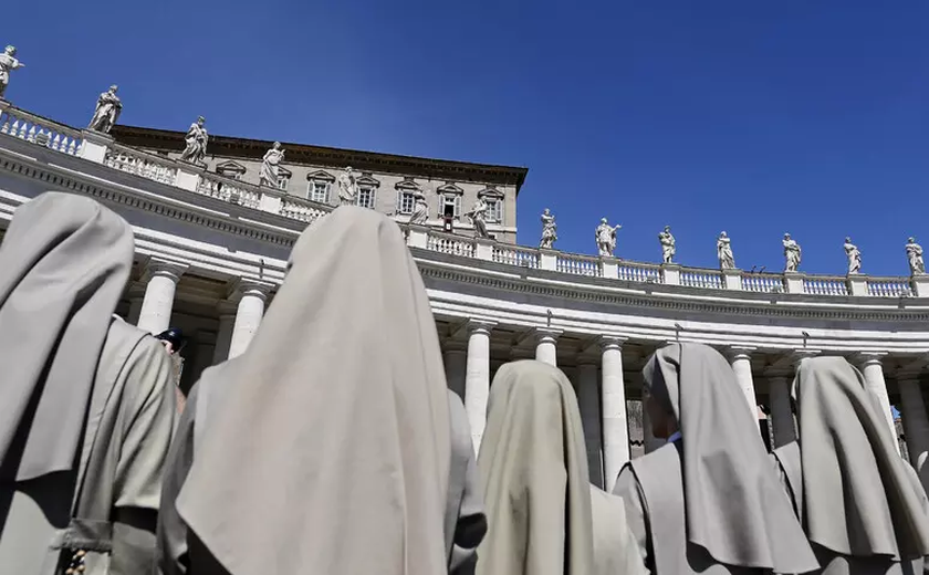 Papa nomeia 5 novas mulheres para 'ministério' do Vaticano
