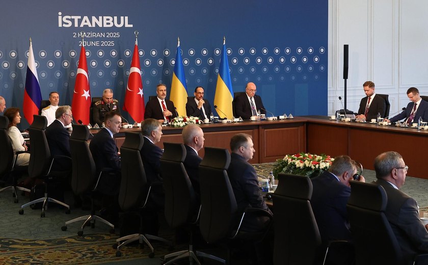 Turquia espera que diálogo Rússia-Ucrânia em Istambul viabilize cúpula muito em breve