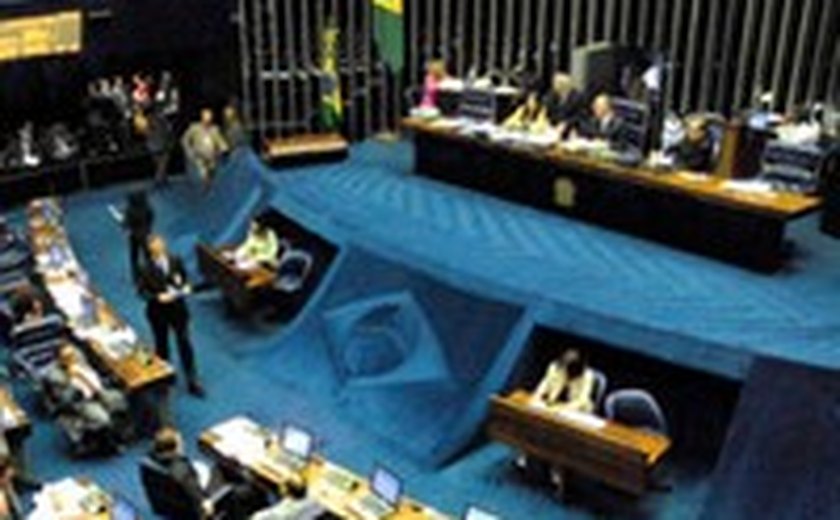 Senado abre processo de impeachment contra Dilma Rousseff