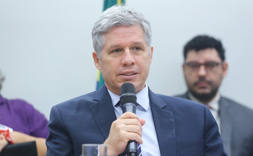Ministro confirma exoneração de Thiago Santos da Conab; conselho encaminhará demissão