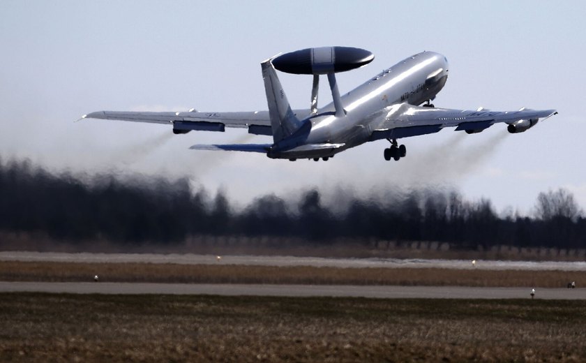 Revista: aeronaves de alerta e controle suecas entregues à Ucrânia são vulneráveis a mísseis russos