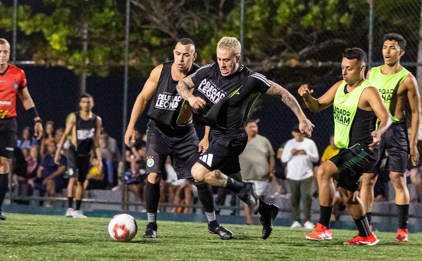 Areninha da Pajuçara recebe Mc Daniel e influenciadores para disputa de futebol