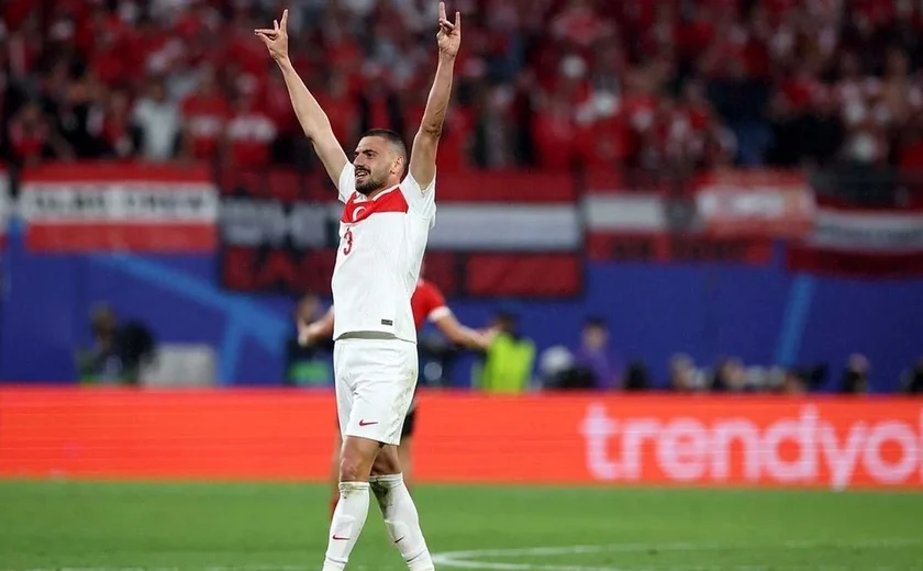 'Herói' da Turquia na Eurocopa é suspenso por dois jogos após gesto controverso em celebração de gol