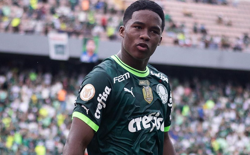 Endrick completa 50 jogos pelo Palmeiras diante do Atlético-MG e celebra boa fase