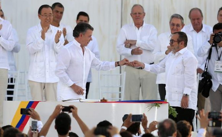 Países latino-americanos divulgam nota de apoio a acordo de paz na Colômbia