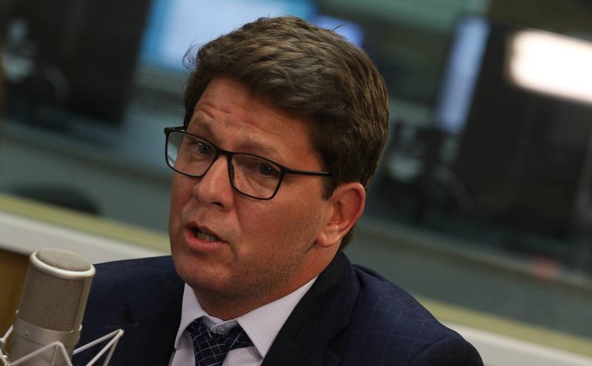 Mário Frias é internado com suspeita de princípio de enfarte