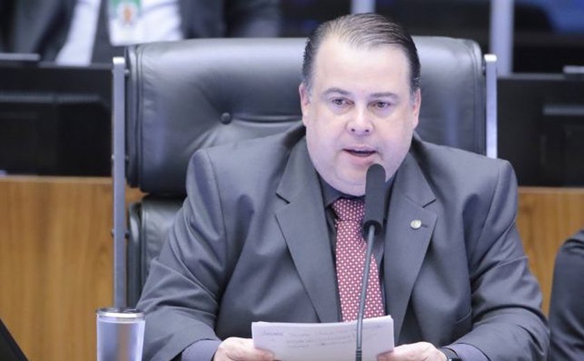 Comissão aprova isenção de aparelhos celulares das taxas de fiscalização do Fistel