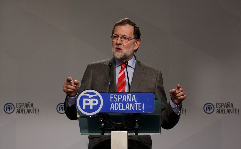 Rajoy acusa independentistas catalães de chantagear a Espanha