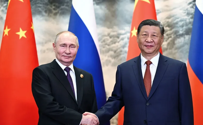 Presidentes da Rússia e da China participam da cúpula do grupo de segurança regional