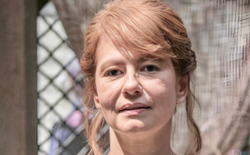 Narjara Turetta faz vaquinha para projeto teatral e ganha R$ 1,4 mil em 40 dias