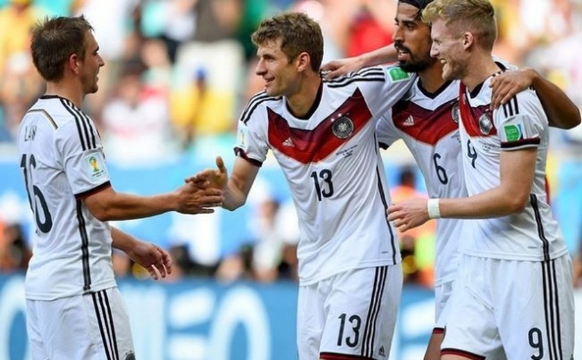 Alemanha goleia Portugal com três gols de Müller: 4 a 0