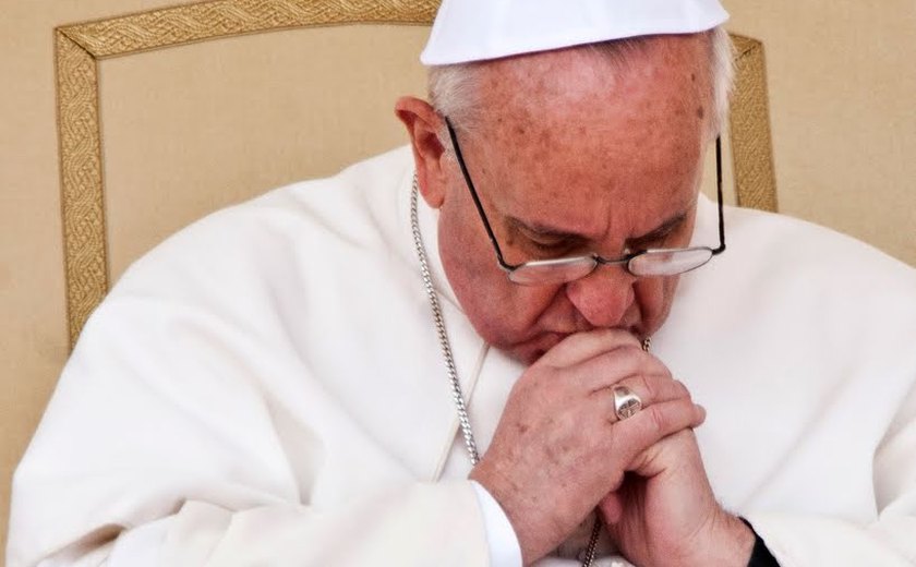 Papa Francisco telefona para jovem vítima de pedofilia