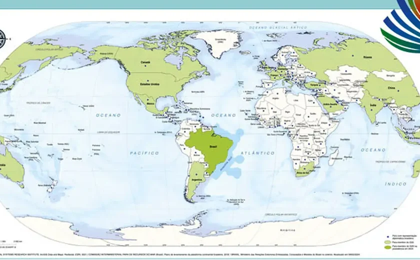 IBGE lança mapa-múndi invertido, com o Sul no alto e o Brasil no centro