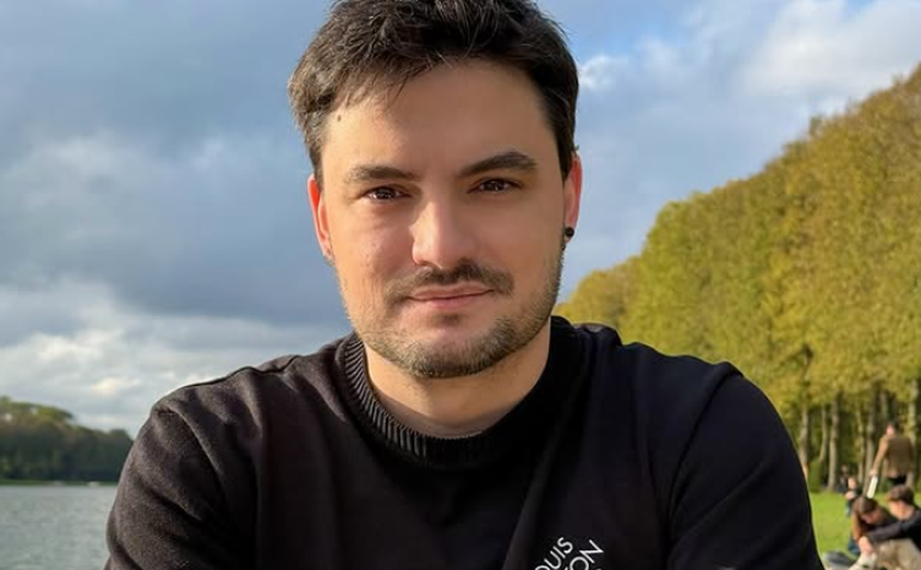 Felipe Neto mente que é pré-candidato a presidente em 2026 para vender audiolivro