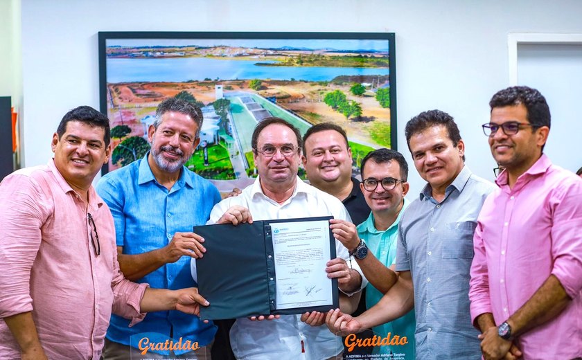 Com apoio de Arthur Lira, prefeito Luciano autoriza pavimentação de mais ruas em Canafístula