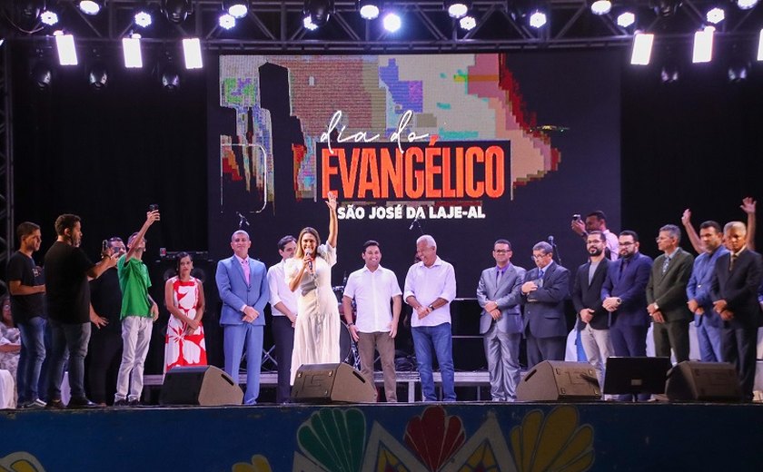 Prefeitura de São José da Laje comemora Dia do Evangélico levando multidão para a Praça de Eventos