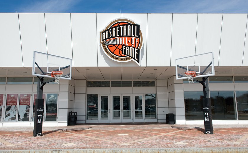Pierce, Bosh, Ben Wallace e Webber são introduzidos ao Hall da Fama do basquete