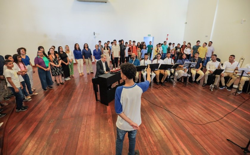 Quartas Eruditas: Educação de Maceió leva 80 estudantes ao Teatro Deodoro