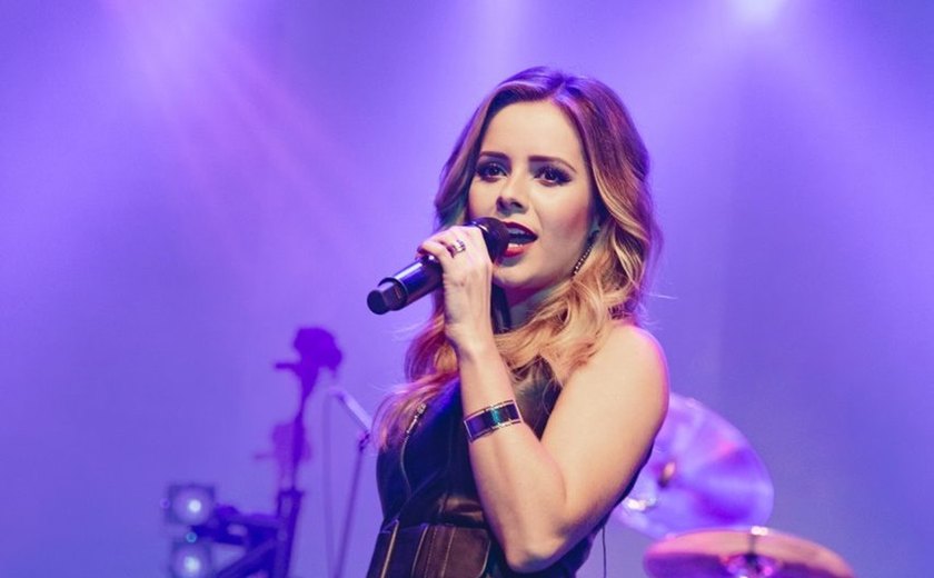 Sandy anuncia retorno aos palcos com nova turnê pelo Brasil