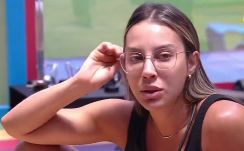 'Me incomoda esse excesso de proximidade com as meninas', diz Renata sobre Maike no 'BBB 25'