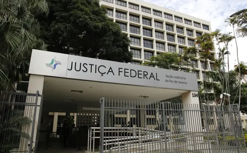 Justiça abre ação contra 10 por fraudes de R$ 145 mi em leilões de energia solar