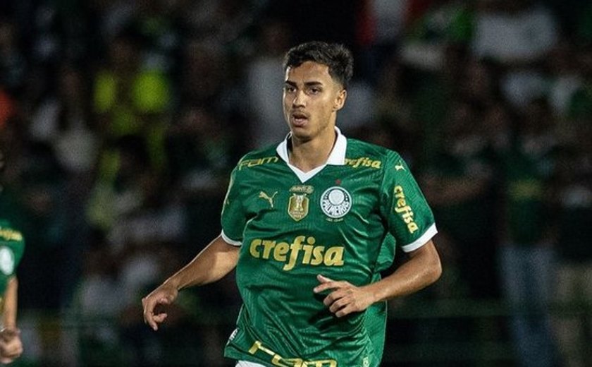 Palmeiras treina finalização e Vítor Reis vê time focado em reta final: 'Força total'