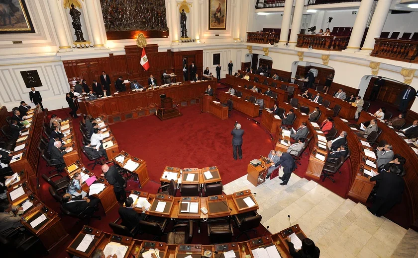 Congresso do Peru aprova destituição de ministro do Interior por falha em atuação contra crime