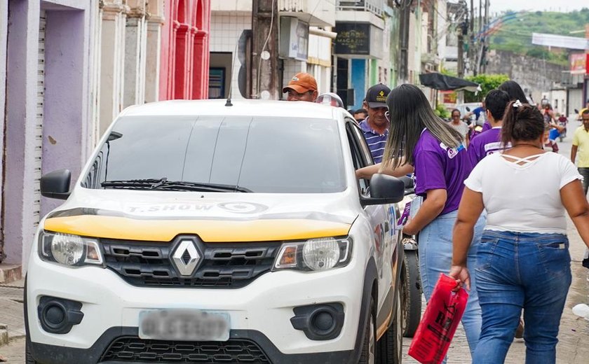 Agosto Lilás: Blitz educativa sensibiliza população de Traipu sobre combate à violência contra a mulher
