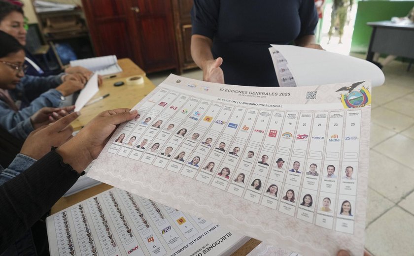 2º turno inesperado sinaliza força da polarização no Equador, notam analistas
