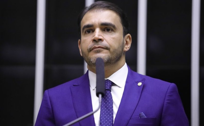Projeto pune com inelegibilidade quem se filiar a mais de um partido ao mesmo tempo