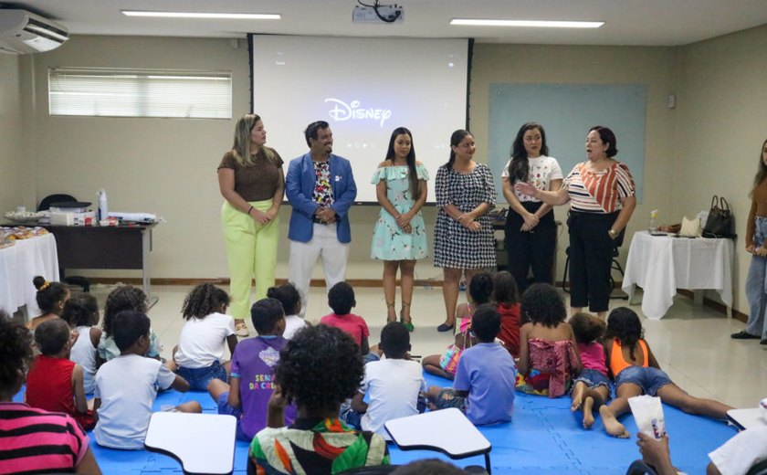 OAB e Caixa de Assistência dos Advogados promovem sessão de cinema para crianças da Vila Emater