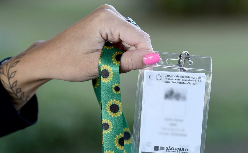 SP emite 45 mil carteiras de identificação da pessoa com autismo