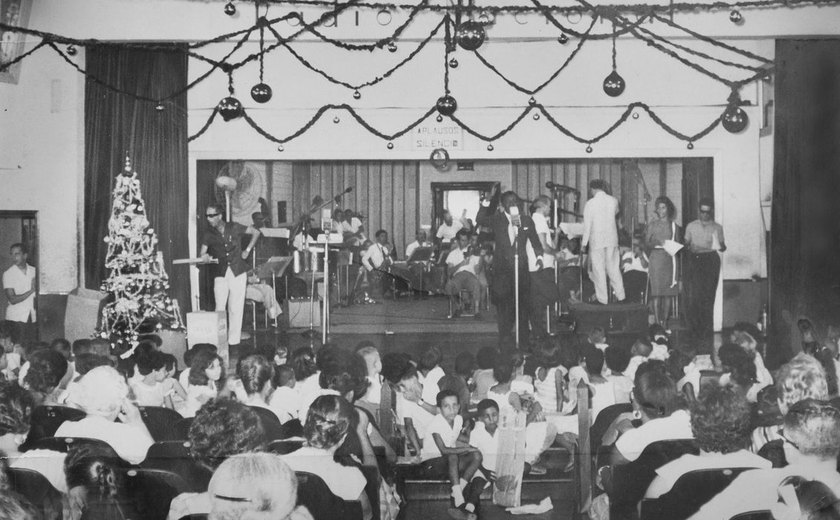 Rádio Nacional do Rio de Janeiro celebra 88 anos no ar