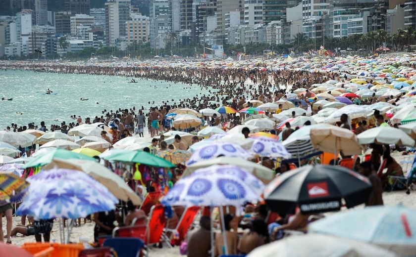 Rio tem calor de 41 graus e pouca umidade relativa do ar
