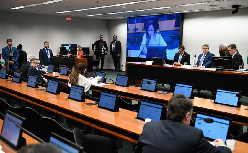 Comissão de Orçamento aprova permissão para governo reduzir Imposto de Renda por tempo indeterminado
