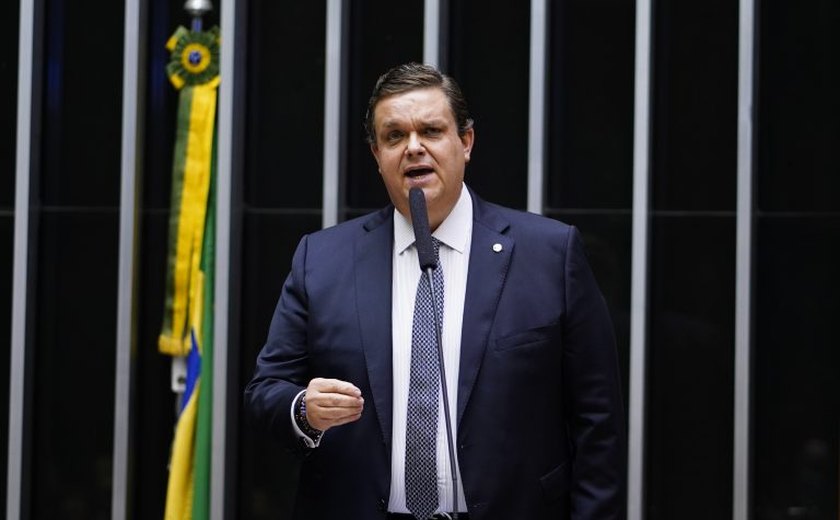 Cofre do INSS foi 'arrombado' de 2019 a 2022 e, com Lula, fraude foi 'estancada', diz ministro