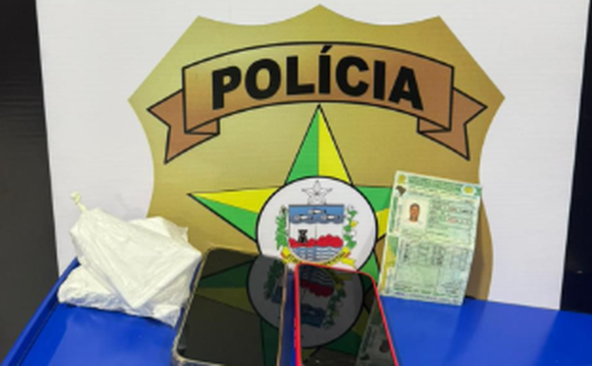 Homem condenado por homicídio é preso pela PCAL em Maceió com cocaína e documento falso