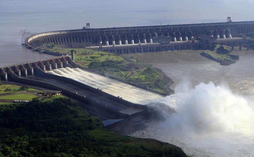 EUA podem usar 'terrorismo' na Tríplice Fronteira para negociar energia de Itaipu, diz analista
