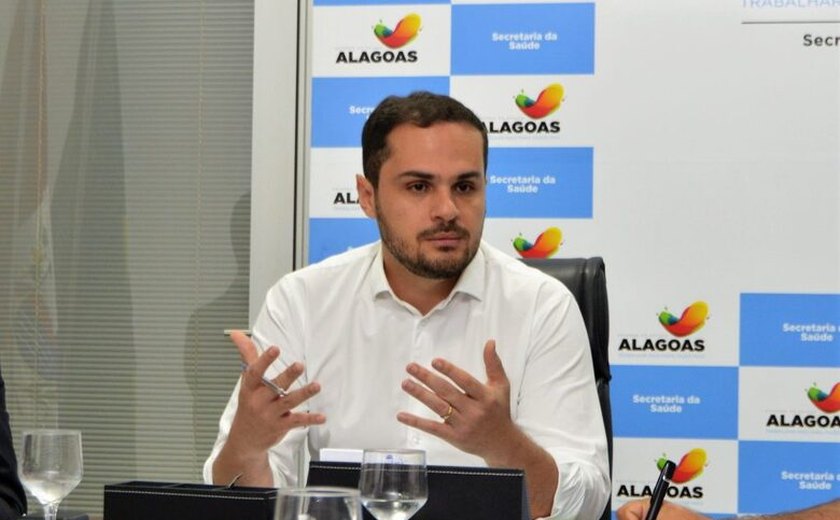 “A vacina não impede que você pegue Covid-19, ela impede que você morra”, afirma Alexandre Ayres
