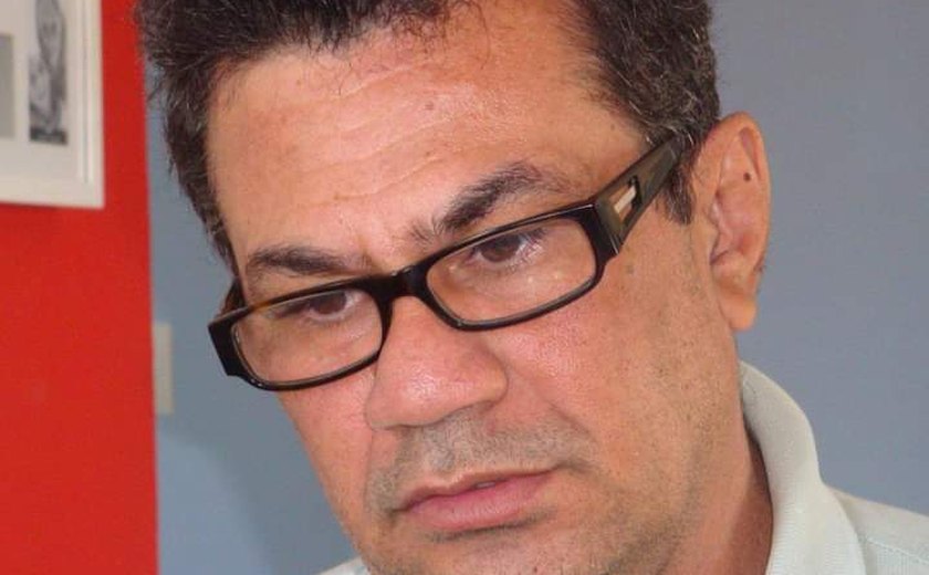 Alagoano volta ao estado para lançar livro no TRT
