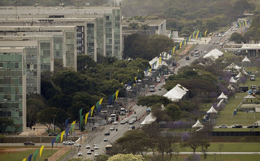 7 de Setembro: público chegou cedo para acompanhar o desfile