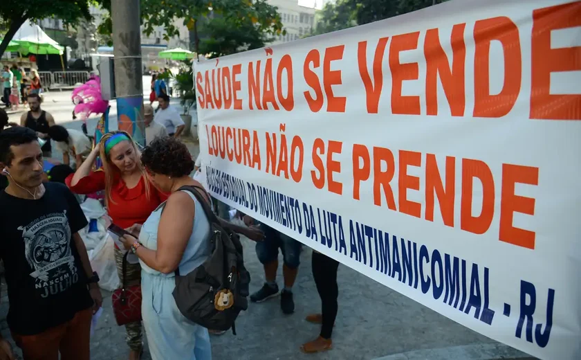 Especialistas discutem alternativas a tratamentos manicomiais