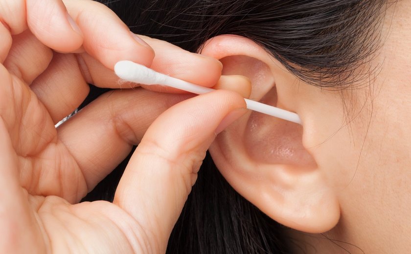 Cotonetes: pode usar para limpar o ouvido? Quais são as melhores opções? Tire suas dúvidas