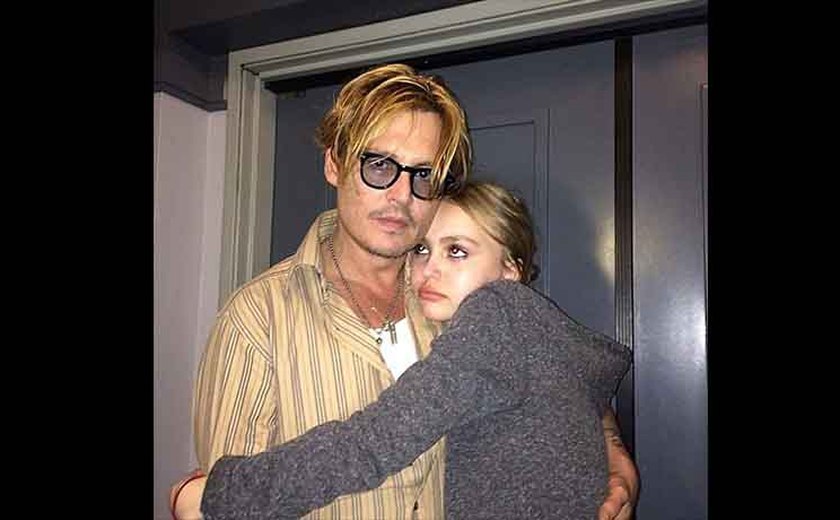 Johnny Depp &#8216;preocupado&#8217; com a filha de 16 anos